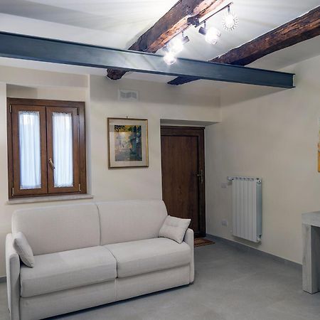 Dimo' Re Bed and Breakfast Farnese Exteriör bild