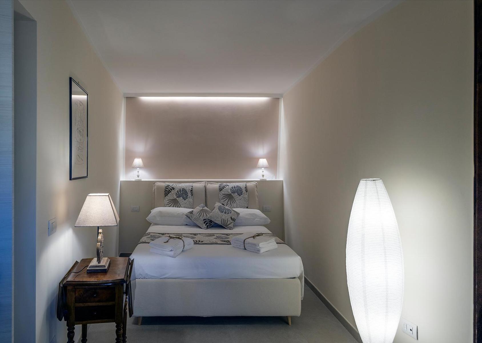 Dimo' Re Bed and Breakfast Farnese Exteriör bild