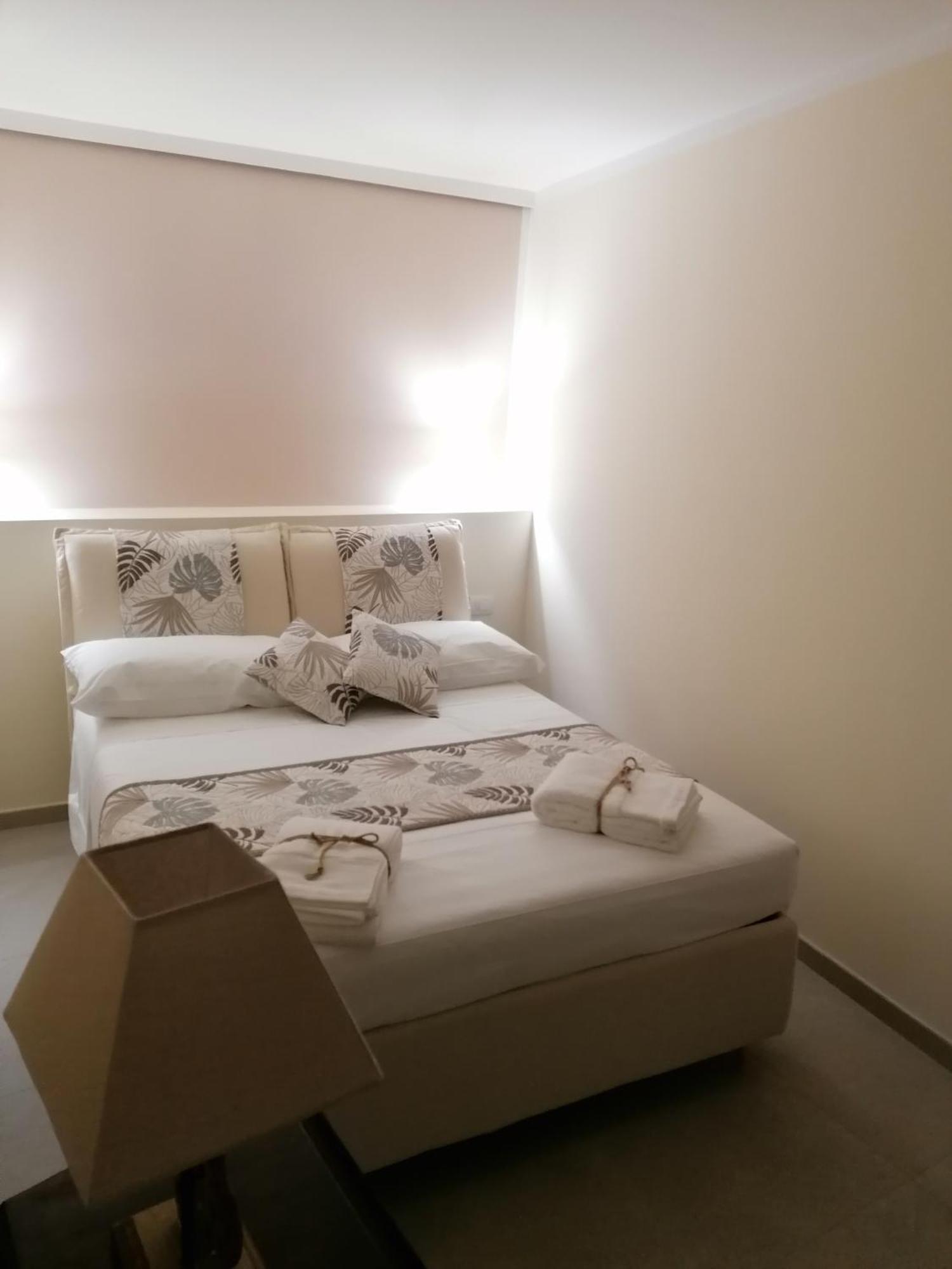Dimo' Re Bed and Breakfast Farnese Exteriör bild